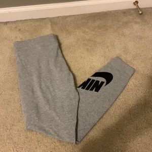 Nike legging size-L never worn full length